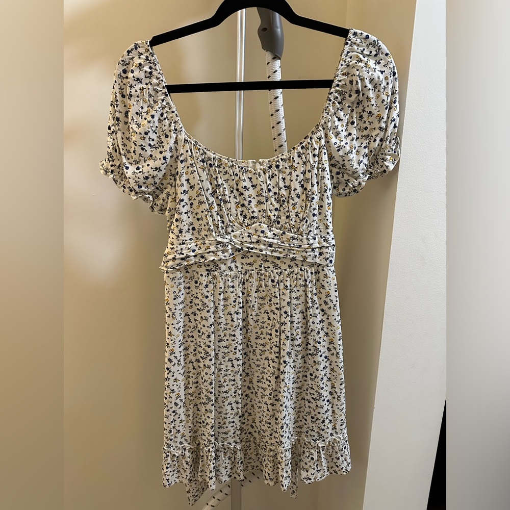Altar’d State white floral dress. Size Medium.